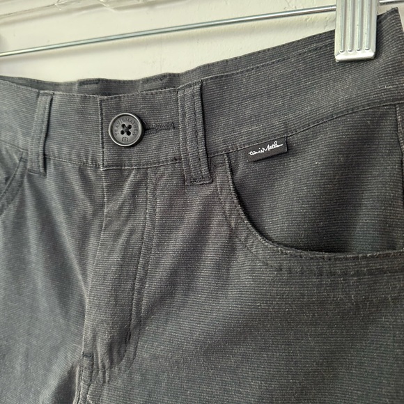 Travis Mathew boys golf pant - Picture 2 of 4